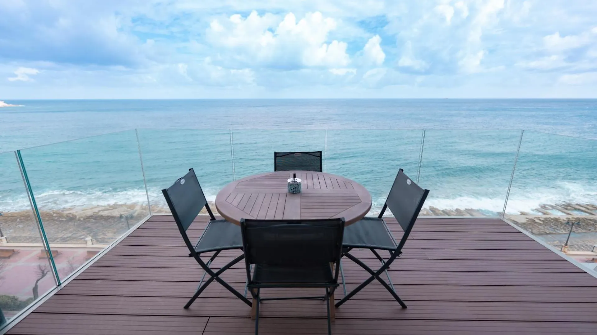 Stunning Seafront Flat In Sliema Apartment Malta